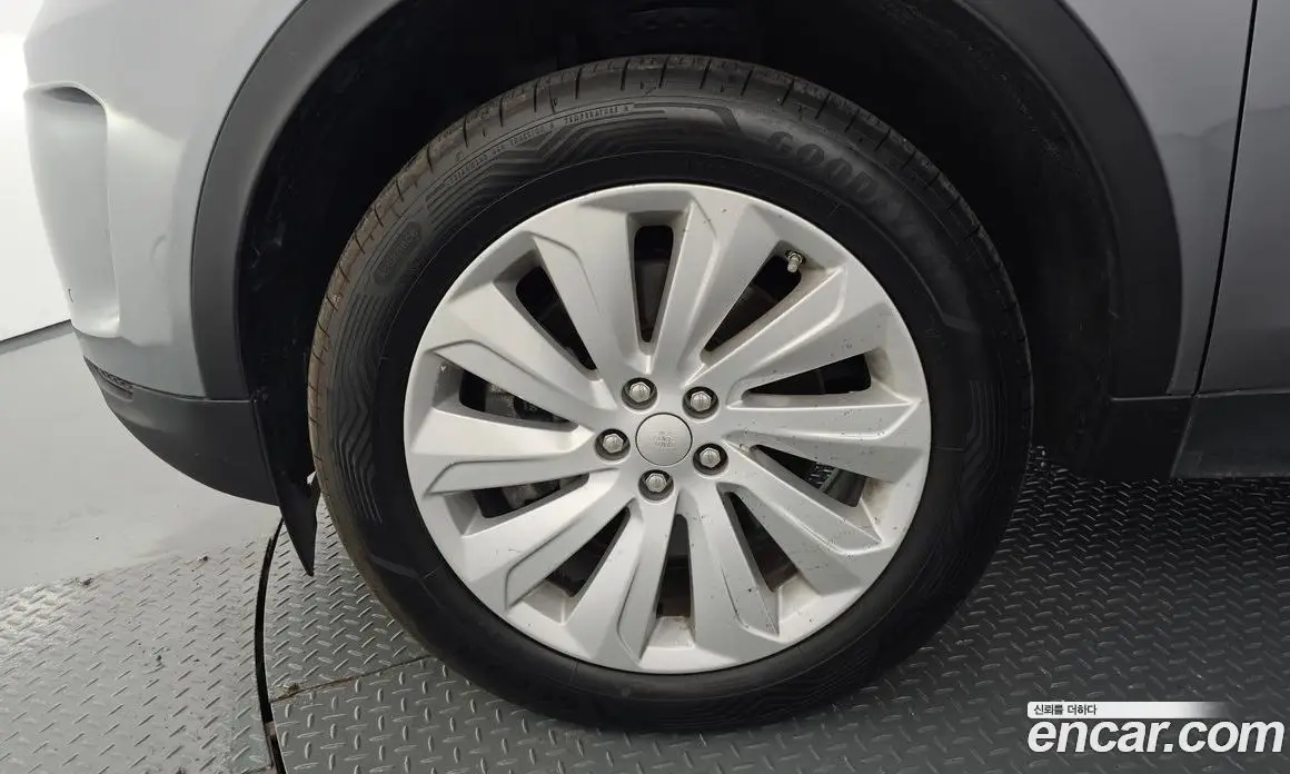 Land Rover Discovery Sport 2020 2.0 автомат (гидро), фото 5