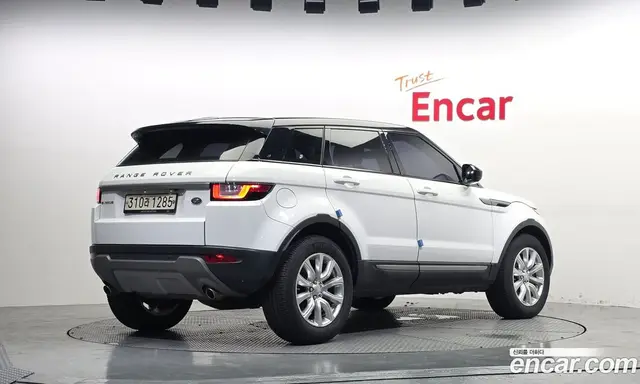 Land Rover Range Rover Evoque 2015 2.0 автомат (гидро), миниатюра 2 Land Rover Range Rover Evoque 2015 2.0 автомат (гидро), миниатюра 2