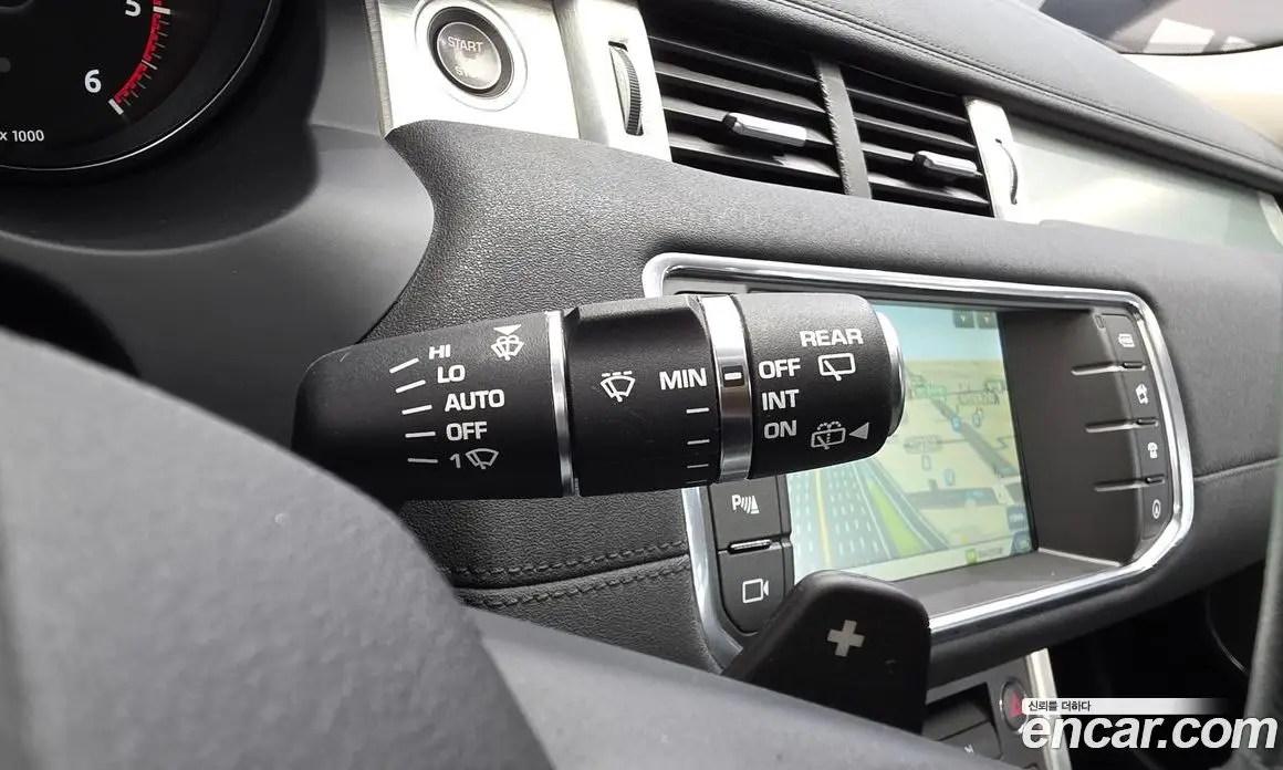 Land Rover Range Rover Evoque 2015 2.0 автомат (гидро), фото 16 Land Rover Range Rover Evoque 2015 2.0 автомат (гидро), фото 16