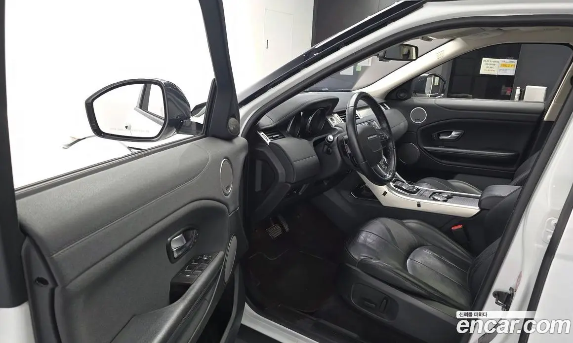 Land Rover Range Rover Evoque 2015 2.0 автомат (гидро), фото 10 Land Rover Range Rover Evoque 2015 2.0 автомат (гидро), фото 10