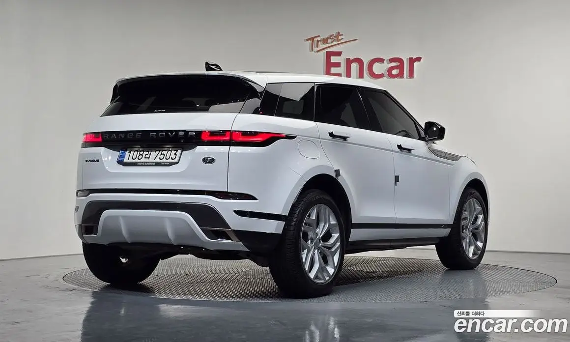 Land Rover Range Rover Evoque 2021 2.0 автомат (гидро), фото 3 Land Rover Range Rover Evoque 2021 2.0 автомат (гидро), фото 3