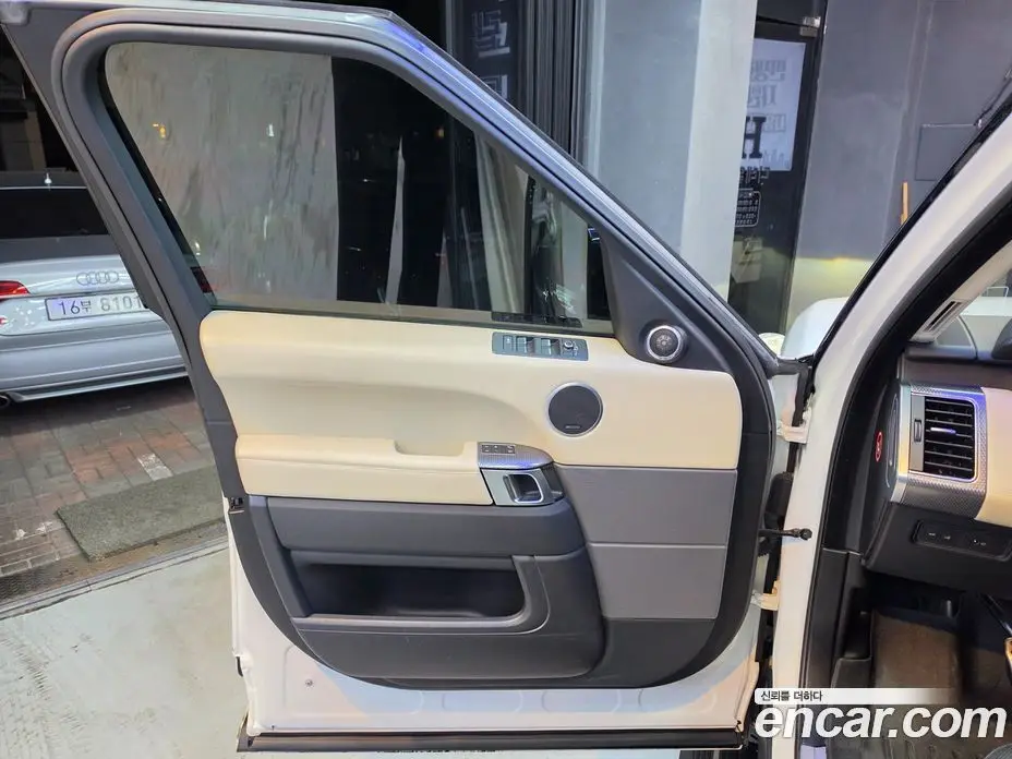 Land Rover Range Rover Sport 2017 3.0 автомат (гидро), фото 14 Land Rover Range Rover Sport 2017 3.0 автомат (гидро), фото 14