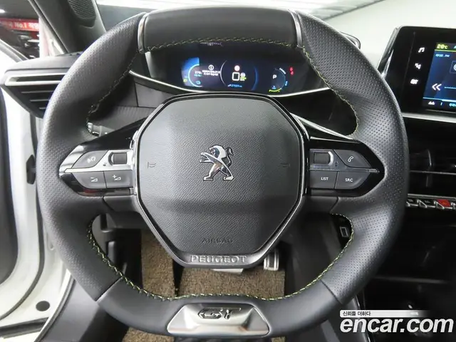 Peugeot 2008 2023 автомат (гидро), миниатюра 8 Peugeot 2008 2023 автомат (гидро), миниатюра 8