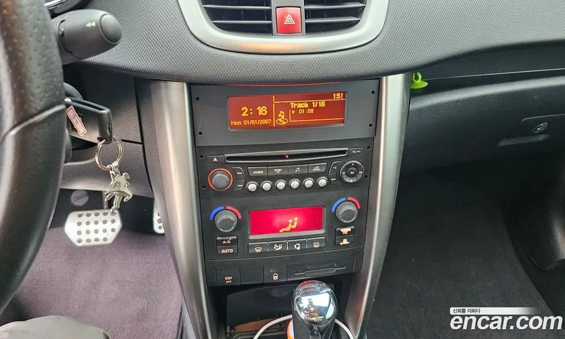 Peugeot 207 2013 1.6 автомат (гидро), фото 15
