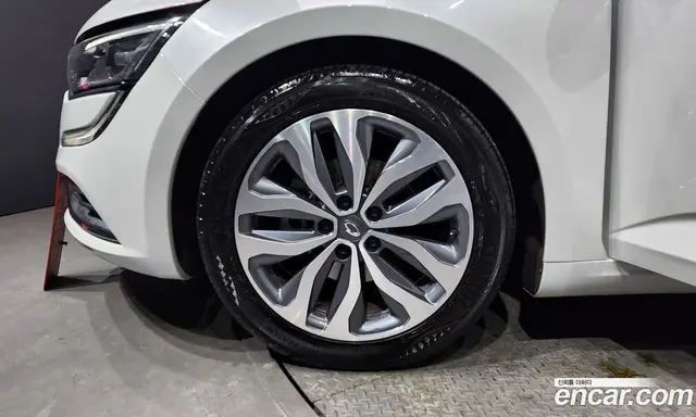 Renault (Samsung) SM6 2017 2.0 автомат (гидро), миниатюра 5 Renault (Samsung) SM6 2017 2.0 автомат (гидро), миниатюра 5