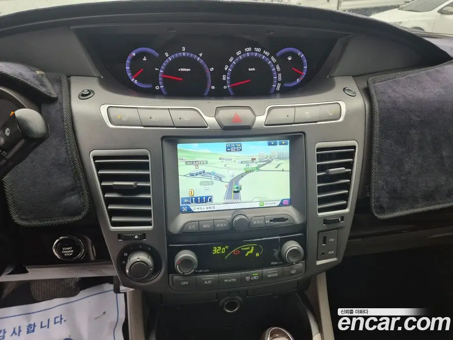 SsangYong Korando 2014 2.0 автомат (гидро), фото 16