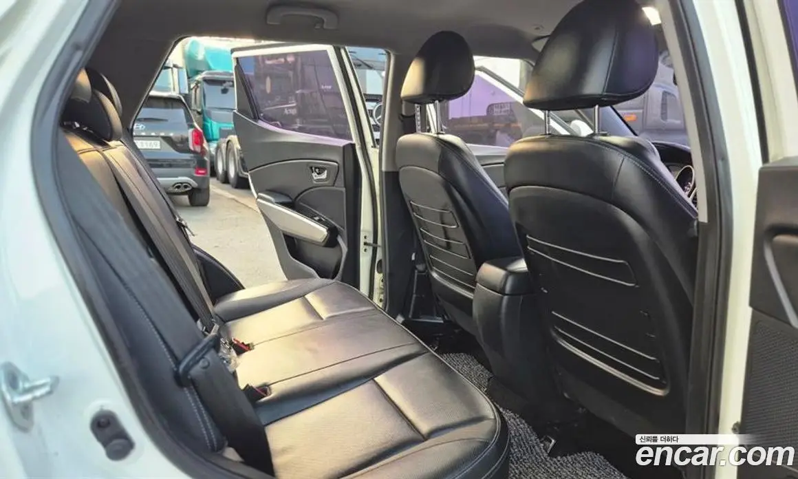 SsangYong TIBOLI 2015 1.6 автомат (гидро), фото 16