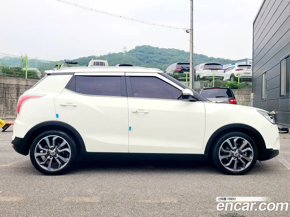 SsangYong TIBOLI 2015 1.6 автомат (гидро), фото 2 SsangYong TIBOLI 2015 1.6 автомат (гидро), фото 2