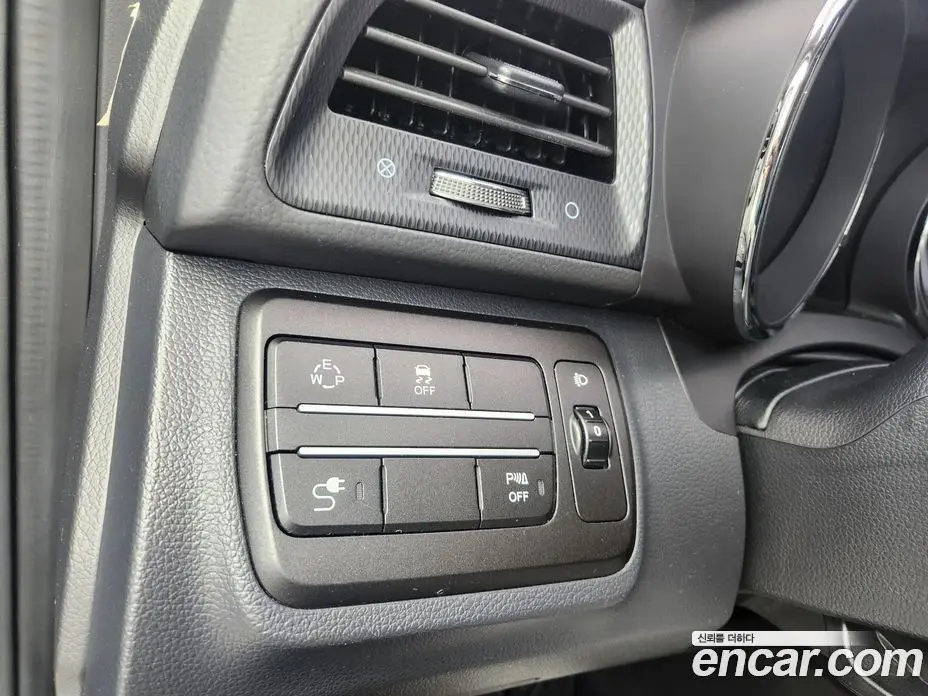 SsangYong TIBOLI 2017 1.6 автомат (гидро), фото 10 SsangYong TIBOLI 2017 1.6 автомат (гидро), фото 10