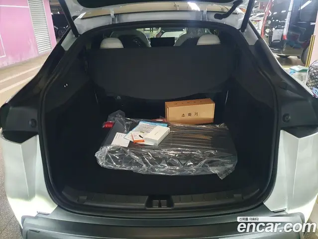 Tesla Model Y 2026 0.4 автомат (гидро), миниатюра 8