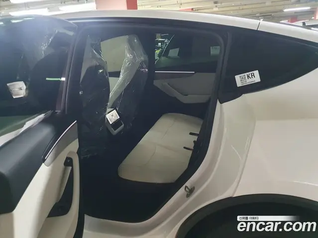 Tesla Model Y 2026 0.4 автомат (гидро), миниатюра 9