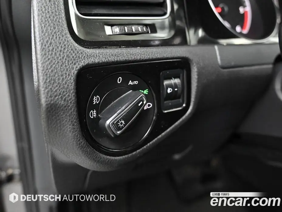 Volkswagen Golf 2013 1.6 автомат (гидро), фото 16
