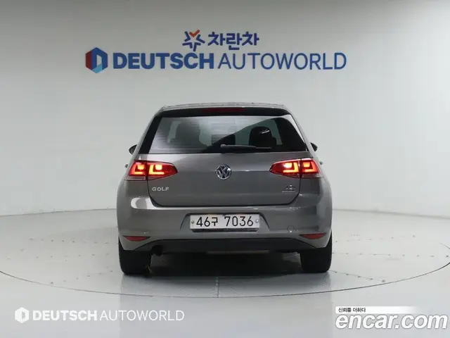 Volkswagen Golf 2013 1.6 автомат (гидро), миниатюра 4