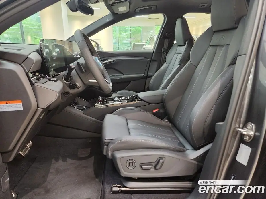 Audi Q6 e-tron 2025 0.2 автомат (гидро), фото 10 Audi Q6 e-tron 2025 0.2 автомат (гидро), фото 10