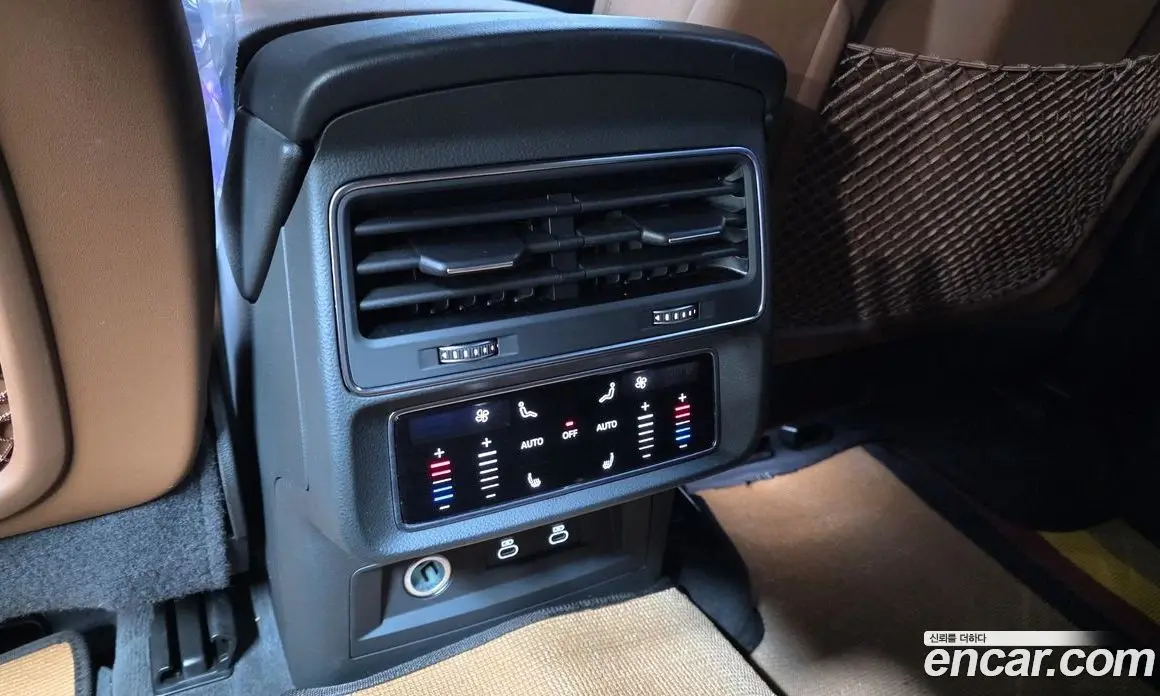 Audi Q7 2023 3.0 автомат (гидро), фото 17