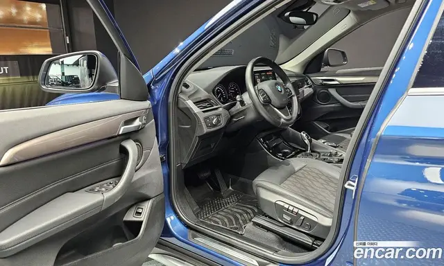 BMW X1 2021 2.0 автомат (гидро), миниатюра 11