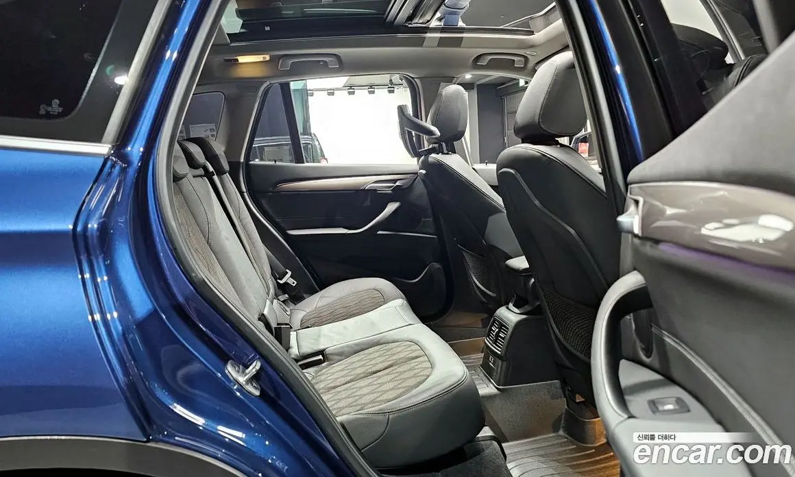 BMW X1 2021 2.0 автомат (гидро), фото 12