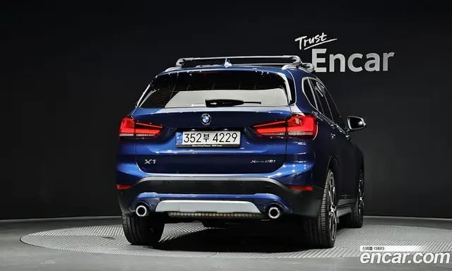 BMW X1 2021 2.0 автомат (гидро), миниатюра 4