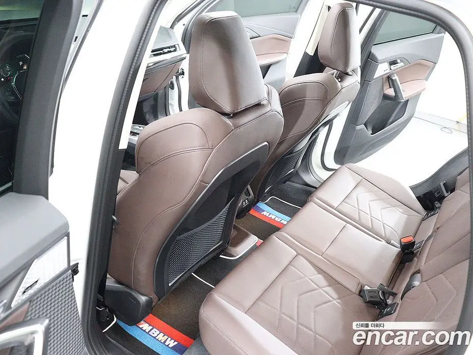 BMW X1 2024 2.0 автомат (гидро), фото 15