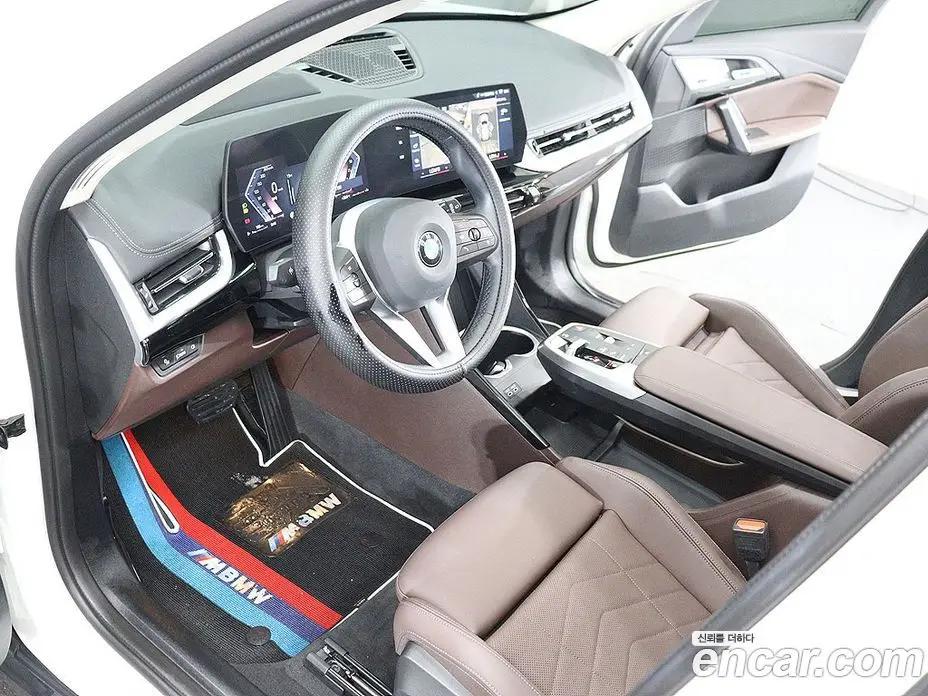 BMW X1 2024 2.0 автомат (гидро), фото 16