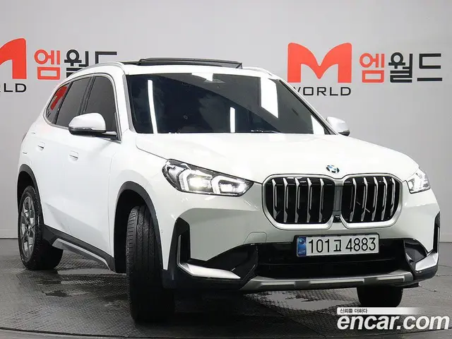 BMW X1 2024 2.0 автомат (гидро), миниатюра 3