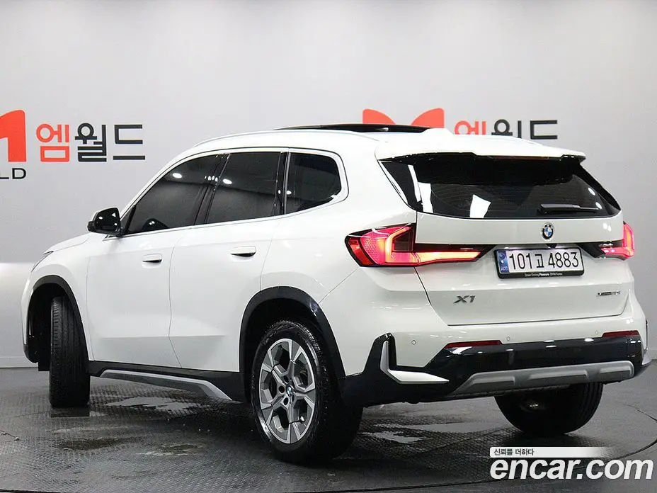 BMW X1 2024 2.0 автомат (гидро), фото 4