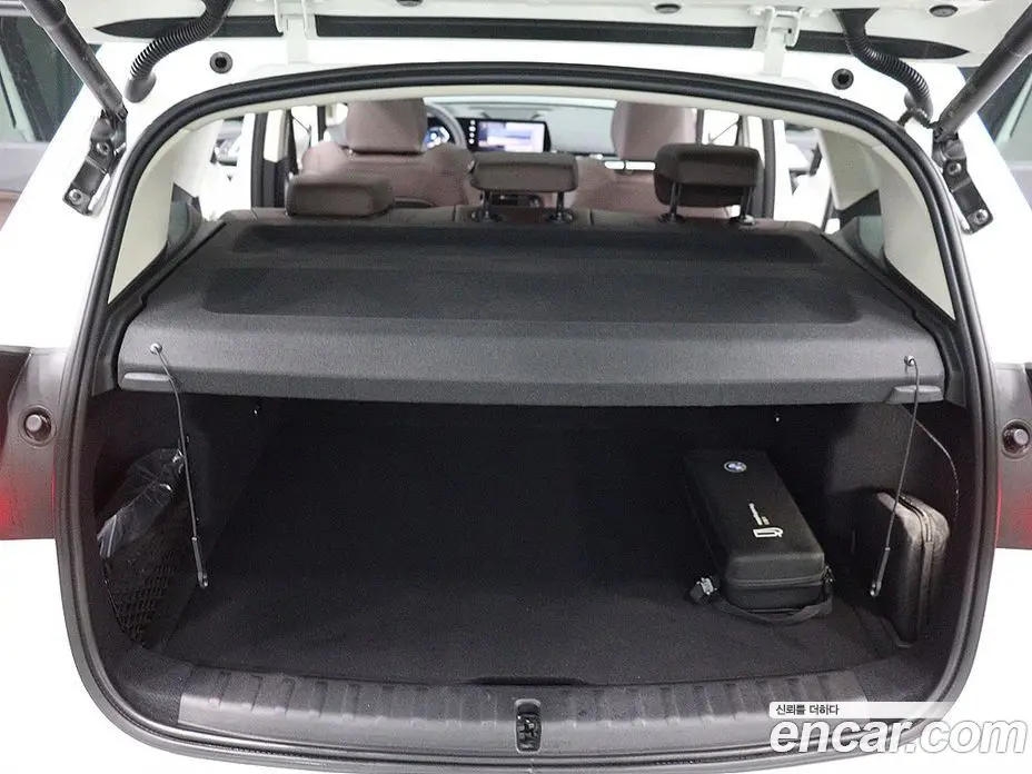 BMW X1 2024 2.0 автомат (гидро), фото 5