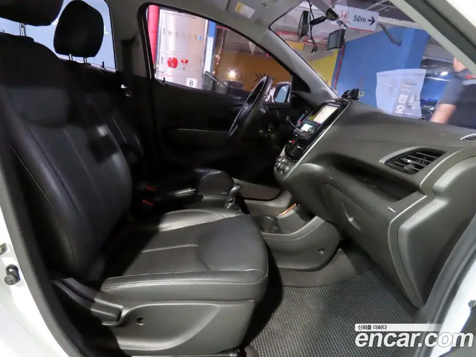 Chevrolet Spark 2016 1.0 автомат (робот), фото 11 Chevrolet Spark 2016 1.0 автомат (робот), фото 11