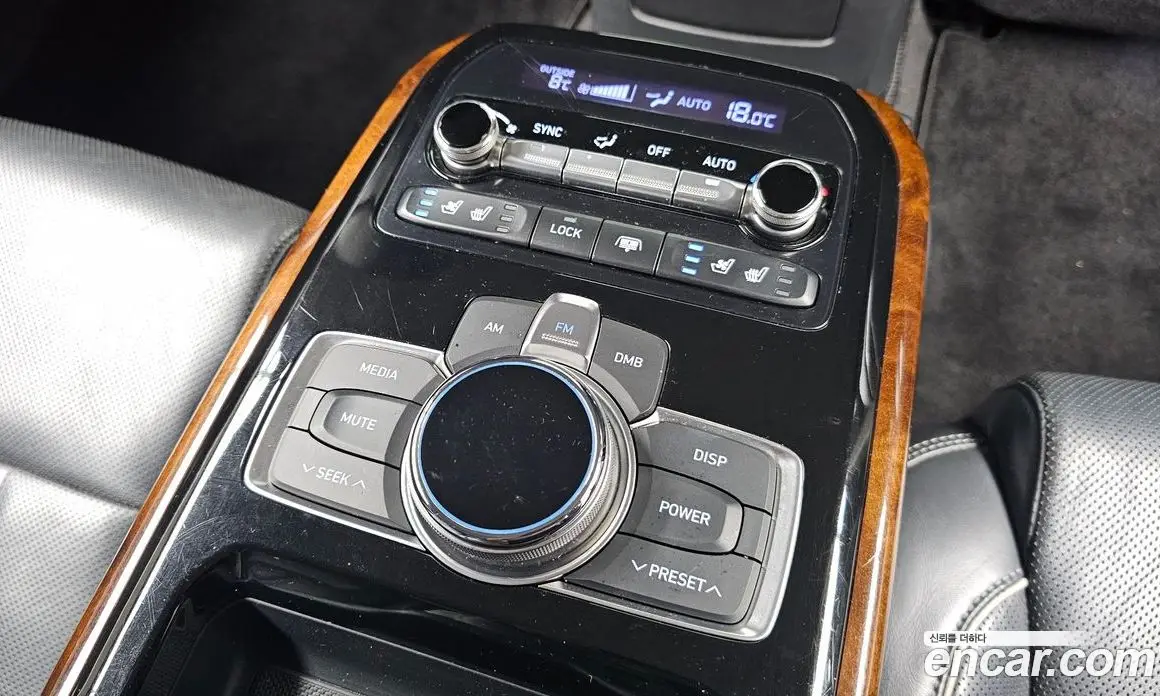 Genesis EQ900 2016 3.8 автомат (гидро), фото 19 Genesis EQ900 2016 3.8 автомат (гидро), фото 19