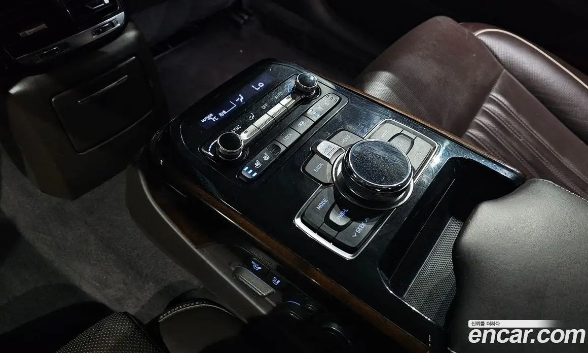 Genesis EQ900 2016 5.0 автомат (гидро), фото 19