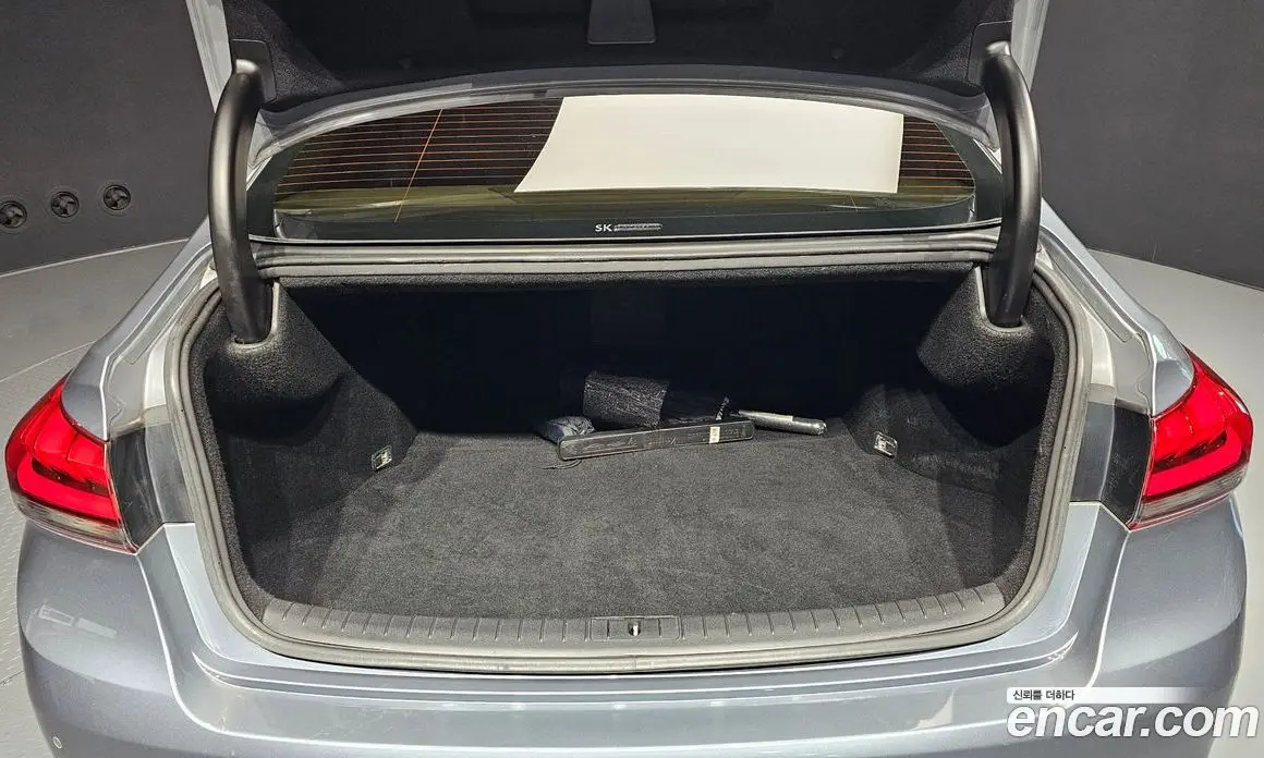 Genesis G80 2017 3.3 автомат (гидро), фото 20 Genesis G80 2017 3.3 автомат (гидро), фото 20