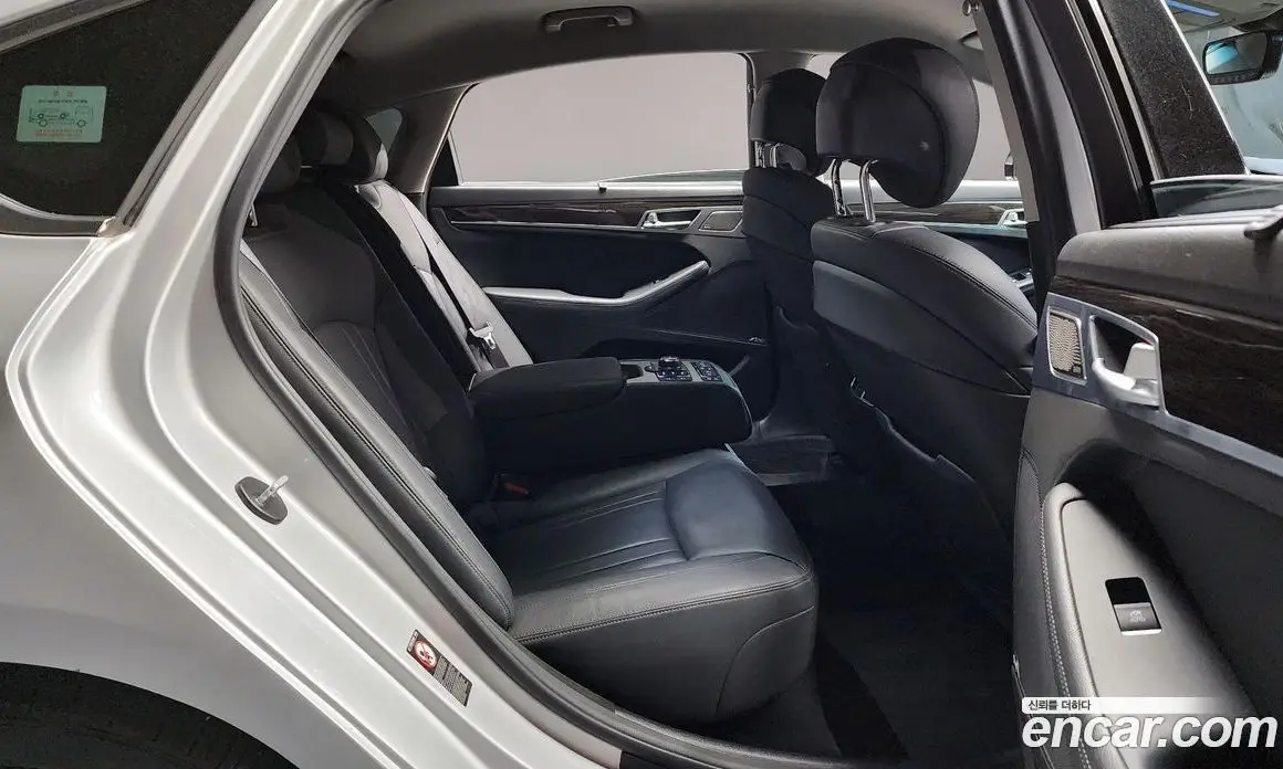 Genesis G80 2017 3.3 автомат (гидро), фото 11 Genesis G80 2017 3.3 автомат (гидро), фото 11