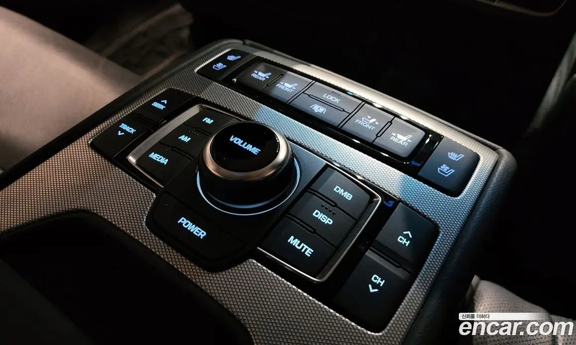 Genesis G80 2017 3.3 автомат (гидро), фото 19 Genesis G80 2017 3.3 автомат (гидро), фото 19