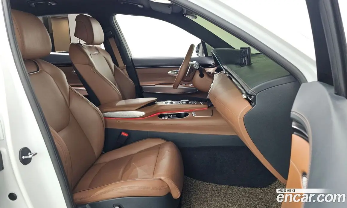 Genesis GV70 2021 2.5 автомат (гидро), фото 11 Genesis GV70 2021 2.5 автомат (гидро), фото 11