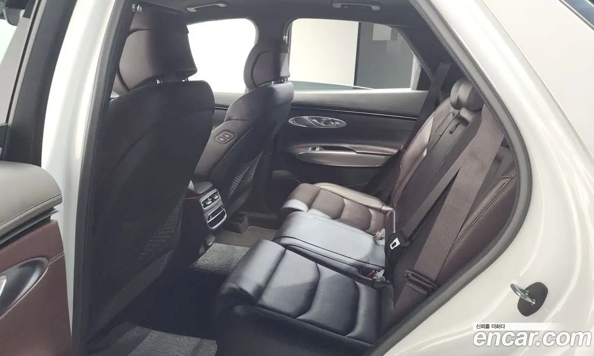 Genesis GV70 2021 2.5 автомат (гидро), фото 19