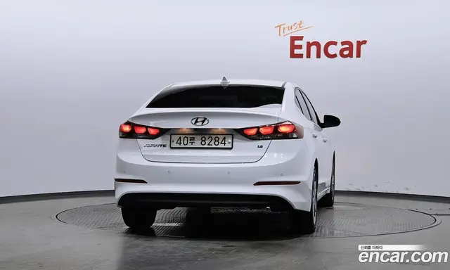 Hyundai Avante 2018 1.6 автомат (гидро), миниатюра 4 Hyundai Avante 2018 1.6 автомат (гидро), миниатюра 4