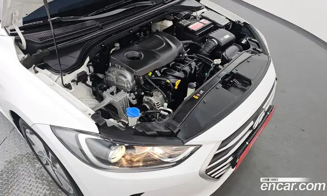 Hyundai Avante 2018 1.6 автомат (гидро), миниатюра 6 Hyundai Avante 2018 1.6 автомат (гидро), миниатюра 6