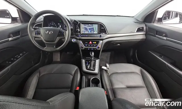 Hyundai Avante 2018 1.6 автомат (гидро), миниатюра 7 Hyundai Avante 2018 1.6 автомат (гидро), миниатюра 7