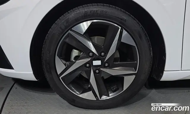 Hyundai Avante 2020 1.6 автомат (гидро), миниатюра 5