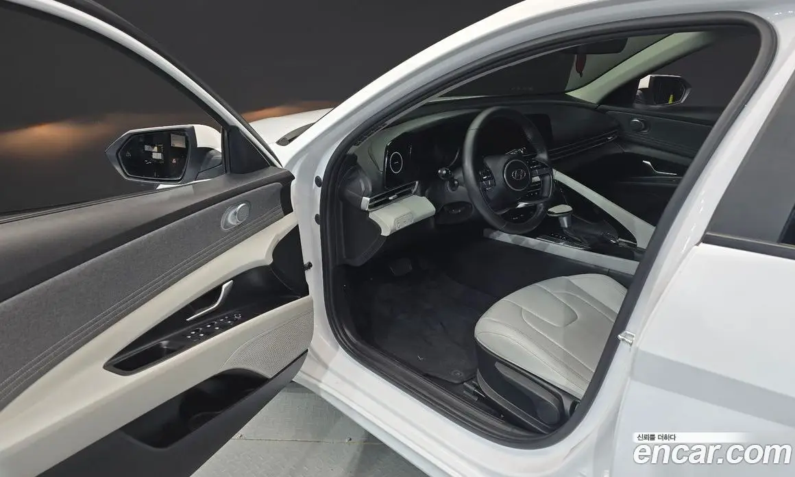 Hyundai Avante 2020 1.6 автомат (гидро), фото 10