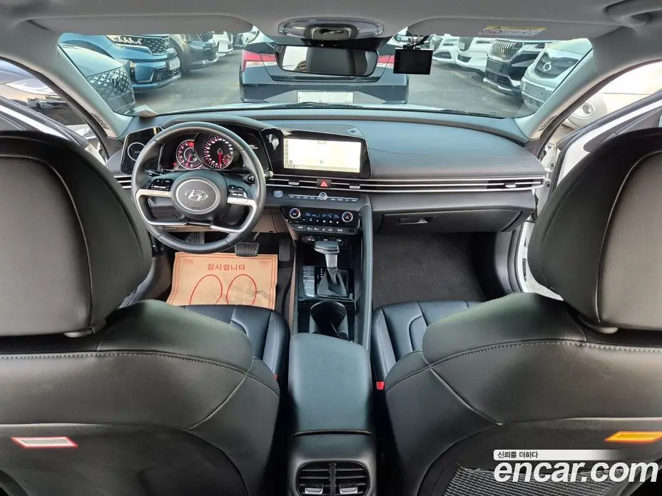 Hyundai Avante 2022 1.6 автомат (гидро), фото 14