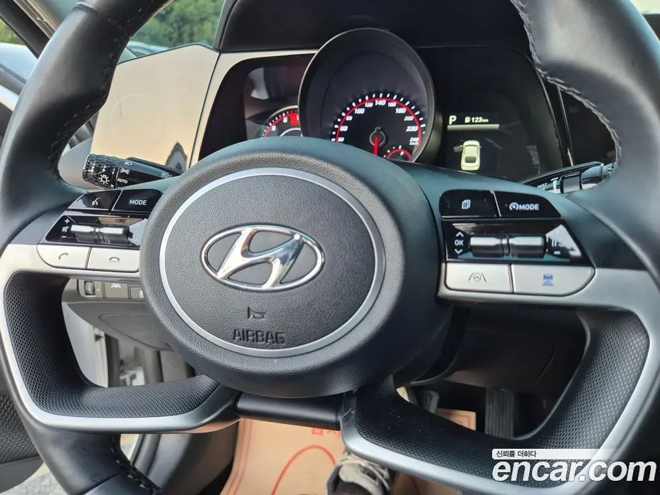 Hyundai Avante 2022 1.6 автомат (гидро), фото 16