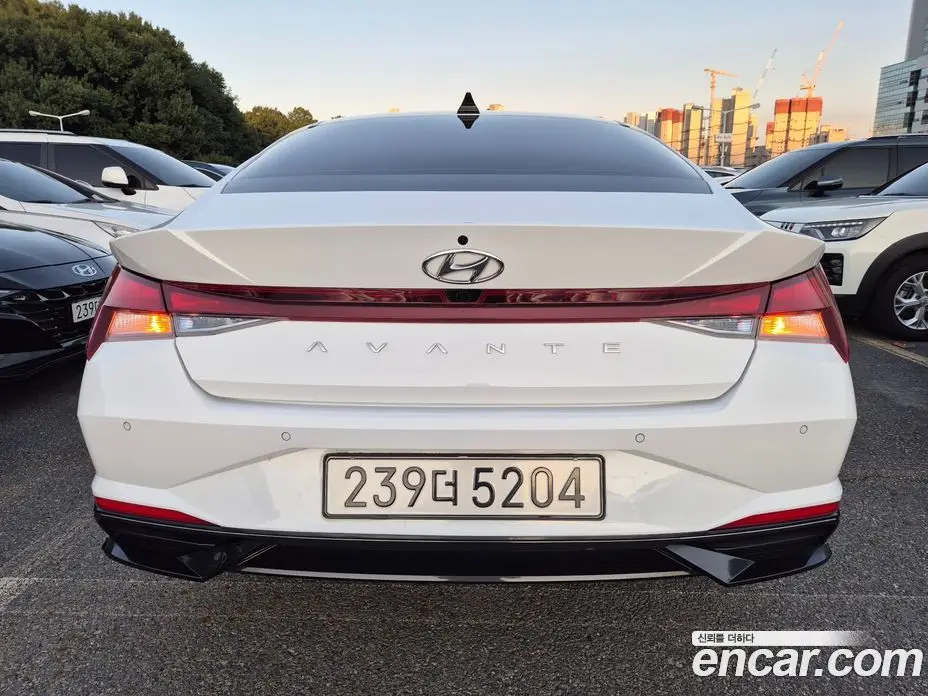 Hyundai Avante 2022 1.6 автомат (гидро), фото 5