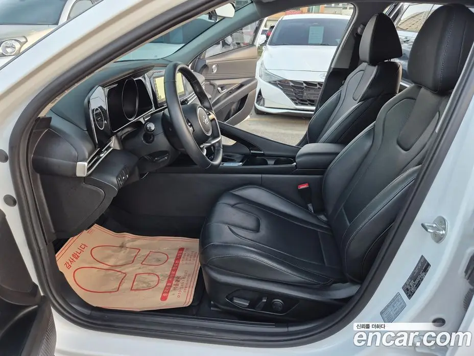 Hyundai Avante 2022 1.6 автомат (гидро), фото 9