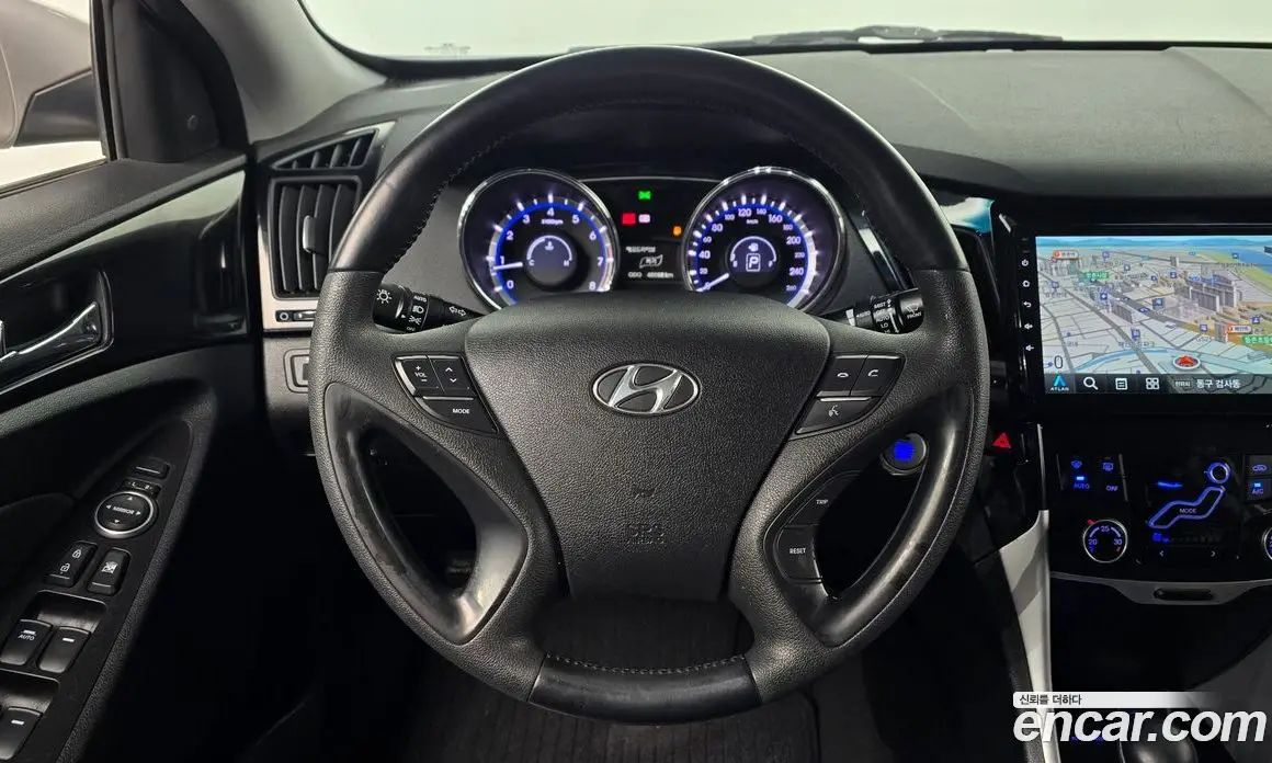 Hyundai Sonata 2010 2.0 автомат (гидро), фото 13