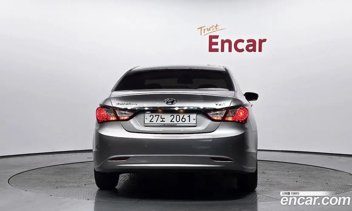 Hyundai Sonata 2010 2.0 автомат (гидро), фото 4