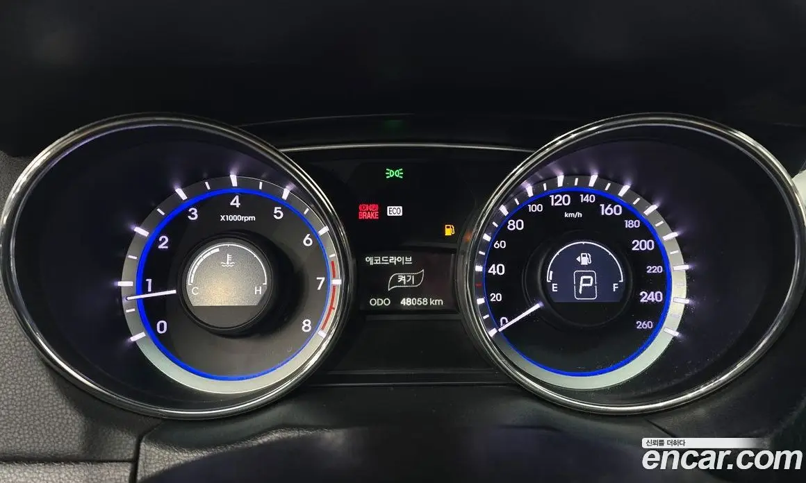 Hyundai Sonata 2010 2.0 автомат (гидро), фото 8