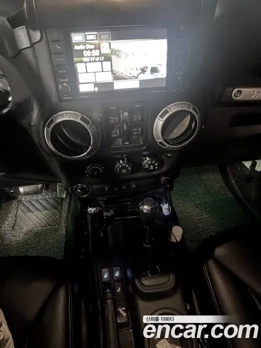 Jeep Wrangler 2016 3.6 автомат (гидро), миниатюра 7