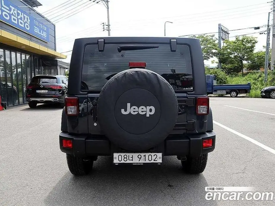 Jeep Wrangler 2017 3.6 автомат (гидро), фото 4