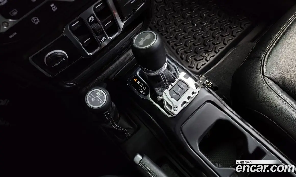 Jeep Wrangler 2023 2.0 автомат (гидро), фото 9 Jeep Wrangler 2023 2.0 автомат (гидро), фото 9
